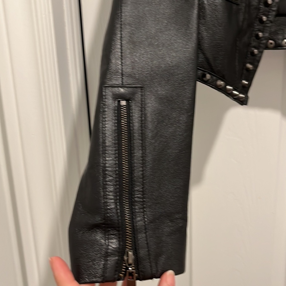 Cropped leather jacket - Picture 5 of 6